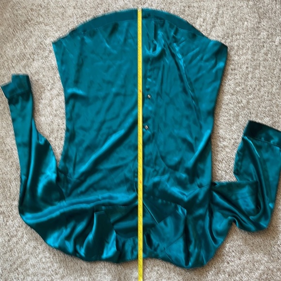 - Victoria Secret silk like nighty - Picture 11 of 12